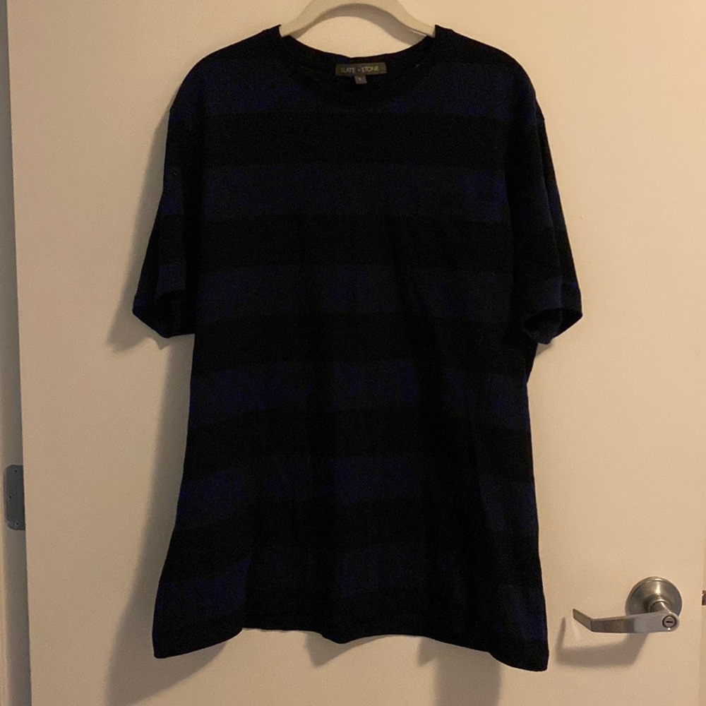 Slate & stone black/navy striped tee
